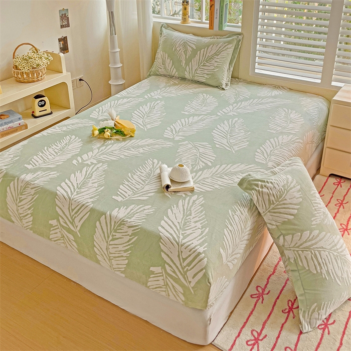 91家纺网 家纺一手货源 找家纺 名兮-2025新款立体高克重加厚浮雕绒单床笠款 羽毛-绿