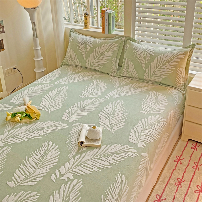 91家纺网 家纺一手货源 找家纺 名兮-2025新款立体高克重加厚浮雕绒单床笠款 羽毛-绿