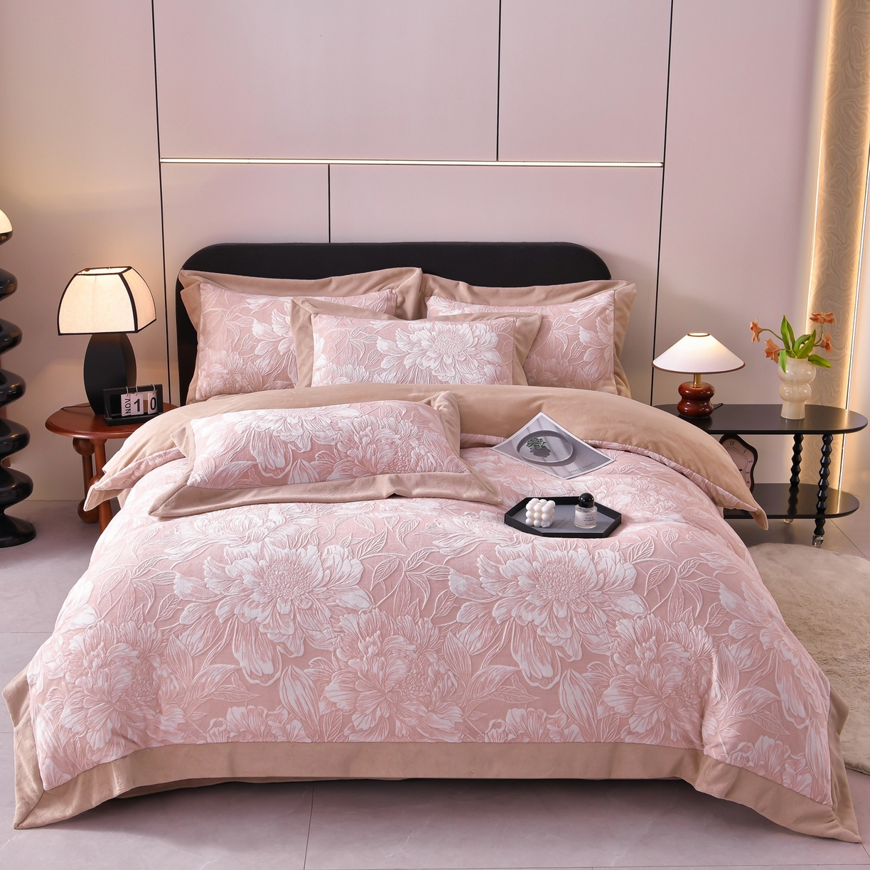 91家纺网 家纺一手货源 找家纺 （总）湘雪家居  2025新款高克重雕花牛奶绒四件套