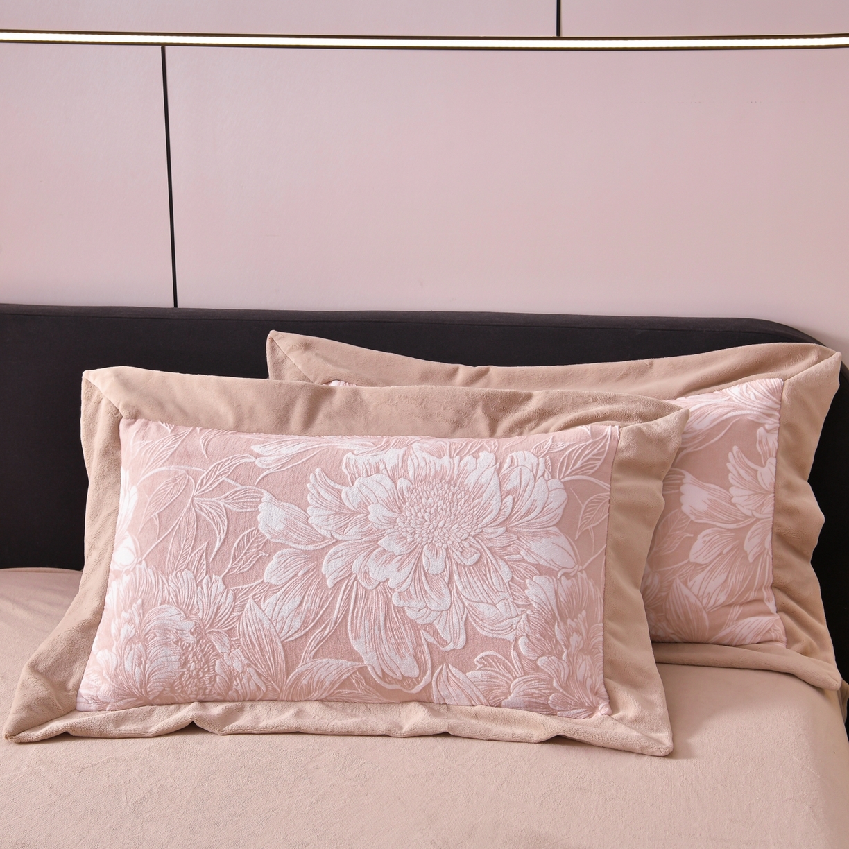 91家纺网 家纺一手货源 找家纺 （总）湘雪家居  2025新款高克重雕花牛奶绒四件套