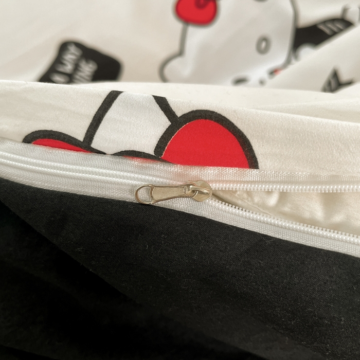 91家纺网 家纺一手货源 找家纺 港岛妹妹 2025新款云朵水洗工艺三丽鸥四件套 三丽鸥-KT与小熊