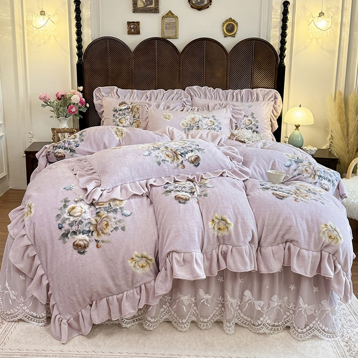 91家纺网 家纺一手货源 找家纺 （总）宜凡家纺 2025新款牛奶绒5D数码印花夹棉床裙四件套