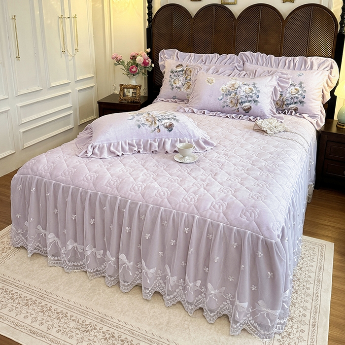 91家纺网 家纺一手货源 找家纺 （总）宜凡家纺 2025新款牛奶绒5D数码印花夹棉床裙四件套