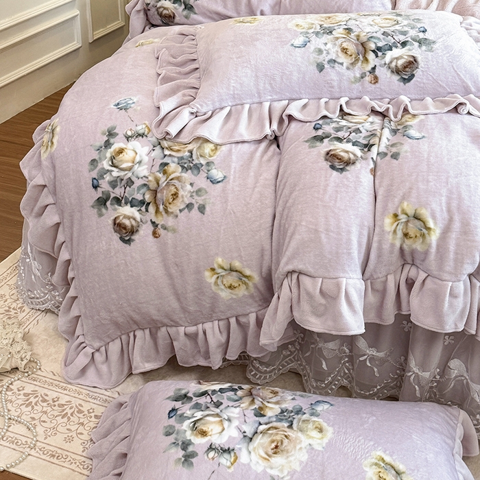 91家纺网 家纺一手货源 找家纺 （总）宜凡家纺 2025新款牛奶绒5D数码印花夹棉床裙四件套