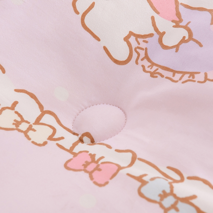 91家纺网 家纺一手货源 找家纺 艾兜坊 2025新款三丽鸥水洗棉3D豆豆被 被子被芯 木马美乐蒂