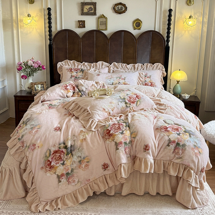 91家纺网 家纺一手货源 找家纺 （总）宜凡家纺 2025新款牛奶绒5D数码印花床盖四件套