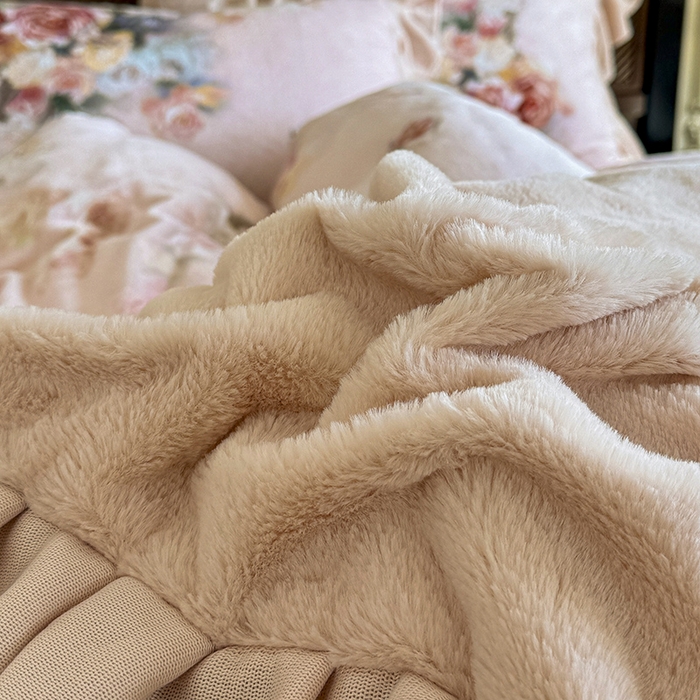 91家纺网 家纺一手货源 找家纺 （总）宜凡家纺 2025新款牛奶绒5D数码印花床盖四件套