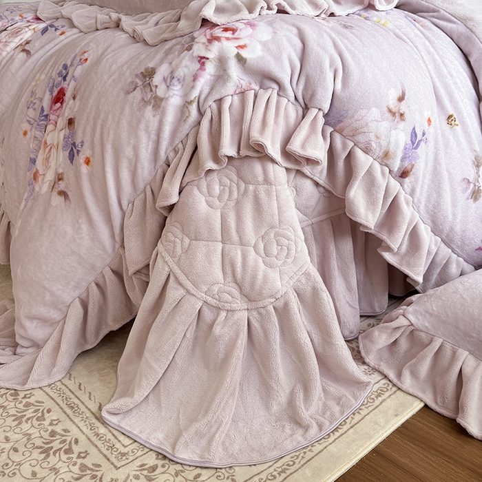 91家纺网 家纺一手货源 找家纺 宜凡家纺 2025新款牛奶绒5D数码印花床盖四件套 邂逅 紫