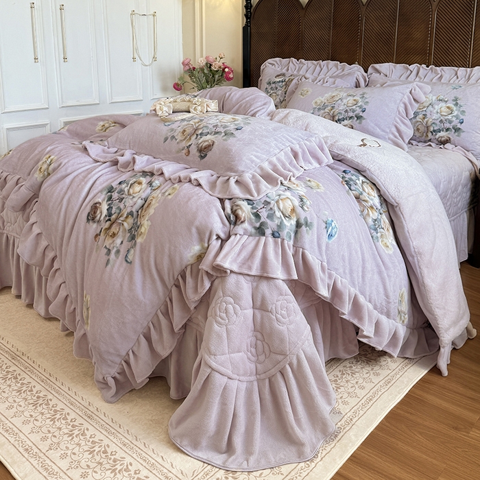 91家纺网 家纺一手货源 找家纺 宜凡家纺 2025新款牛奶绒5D数码印花床盖四件套 浮香如梦 淡紫