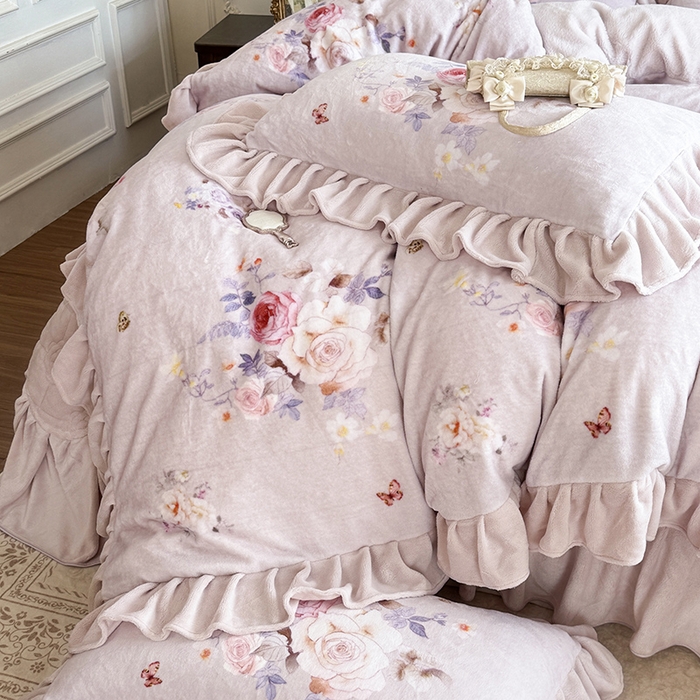 91家纺网 家纺一手货源 找家纺 宜凡家纺 2025新款牛奶绒5D数码印花床盖四件套 邂逅 紫