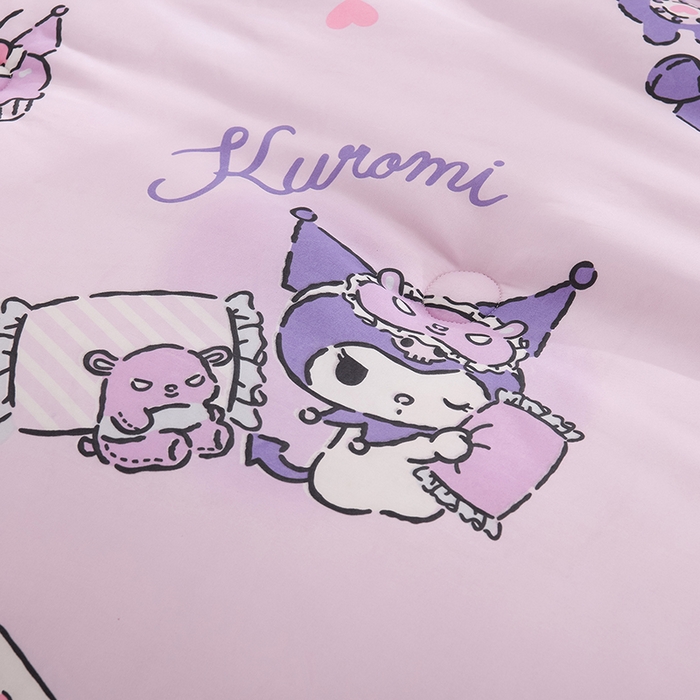 91家纺网 家纺一手货源 找家纺 艾兜坊 2025新款三丽鸥水洗棉3D豆豆被 被子被芯 樱桃库洛米