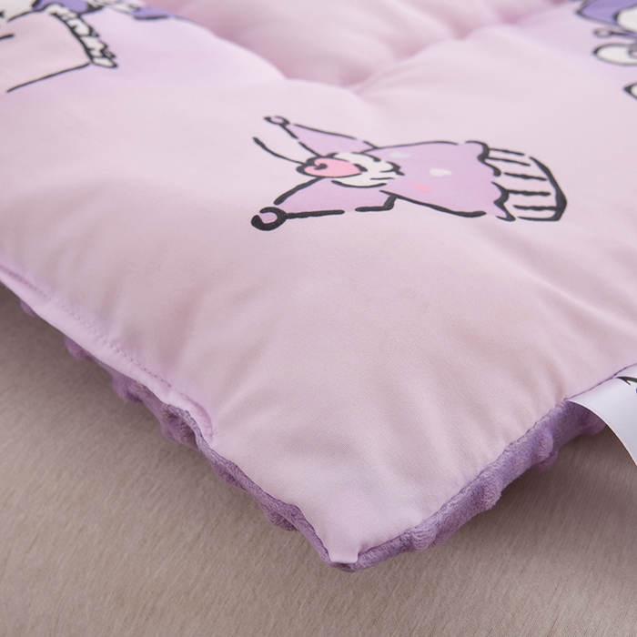 91家纺网 家纺一手货源 找家纺 艾兜坊 2025新款三丽鸥水洗棉3D豆豆被 被子被芯 樱桃库洛米