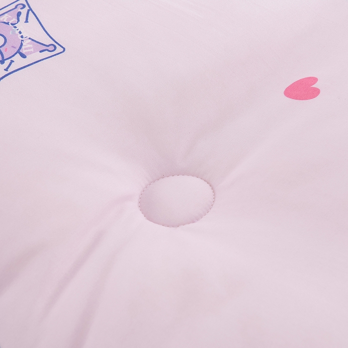 91家纺网 家纺一手货源 找家纺 艾兜坊 2025新款三丽鸥水洗棉3D豆豆被 被子被芯 爱心库洛米