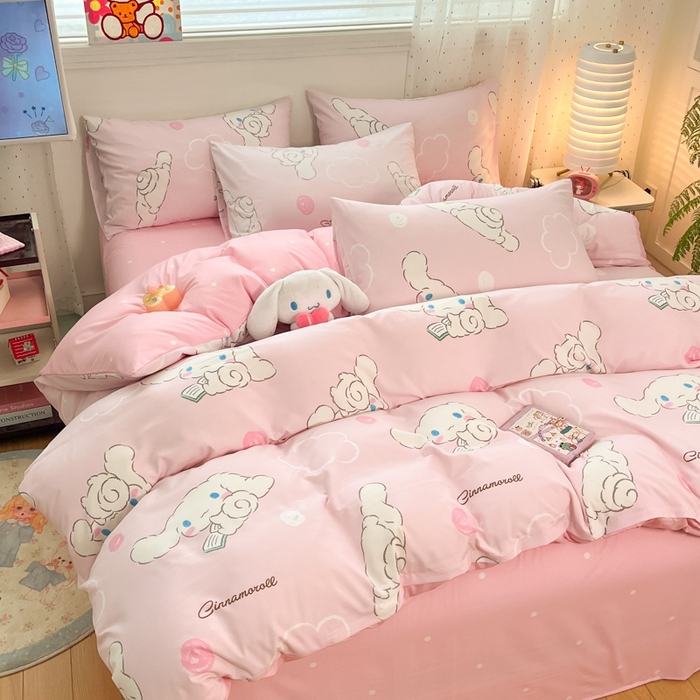 91家纺网 家纺一手货源 找家纺 港岛妹妹 2025新款云朵水洗工艺三丽鸥四件套 三丽鸥-软萌玉桂狗粉