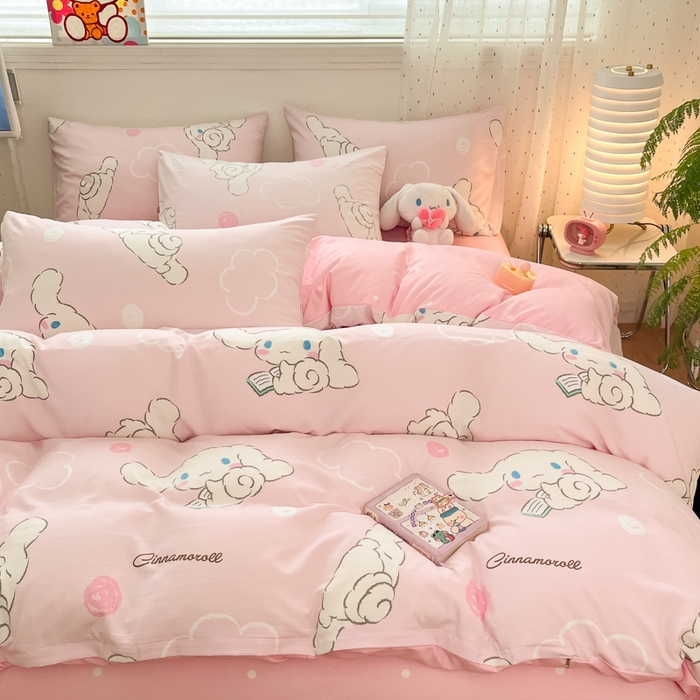 91家纺网 家纺一手货源 找家纺 港岛妹妹 2025新款云朵水洗工艺三丽鸥四件套 三丽鸥-软萌玉桂狗粉