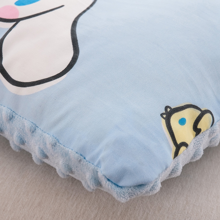 91家纺网 家纺一手货源 找家纺 艾兜坊 2025新款三丽鸥水洗棉3D豆豆被 被子被芯 木马玉桂狗