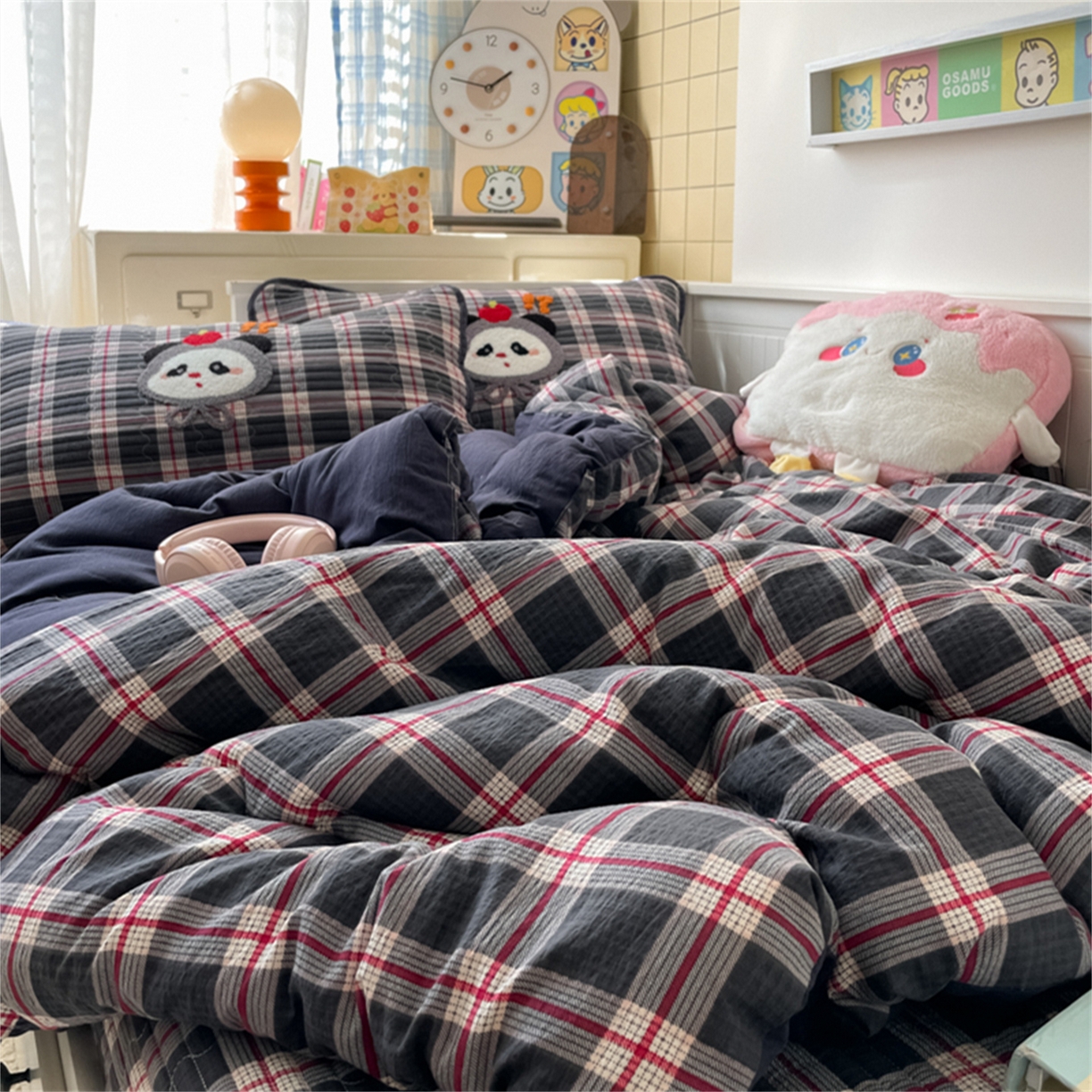 91家纺网 家纺一手货源 找家纺 老帅 2025新款毛巾绣床盖春秋冬被套件 憨憨熊猫