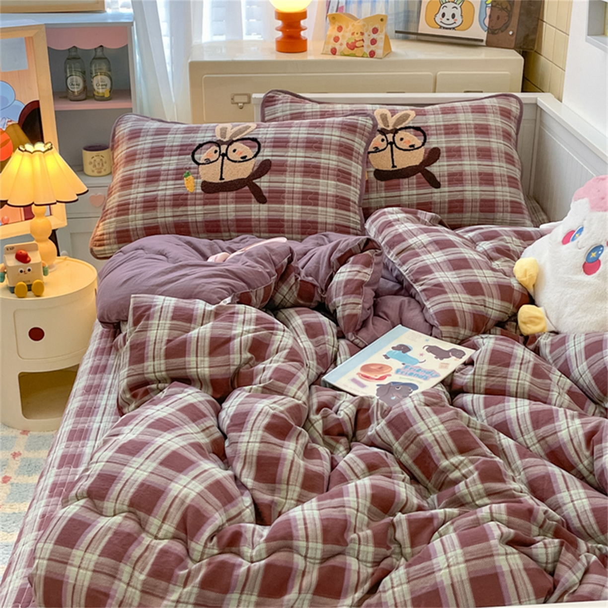 91家纺网 家纺一手货源 找家纺 老帅 2025新款毛巾绣床盖春秋冬被套件 兔宝