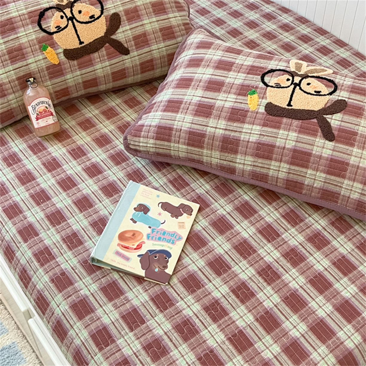 91家纺网 家纺一手货源 找家纺 老帅 2025新款毛巾绣床盖春秋冬被套件 兔宝