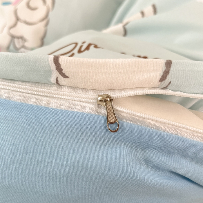 91家纺网 家纺一手货源 找家纺 港岛妹妹 2025新款云朵水洗工艺三丽鸥四件套 三丽鸥-软萌玉桂狗蓝