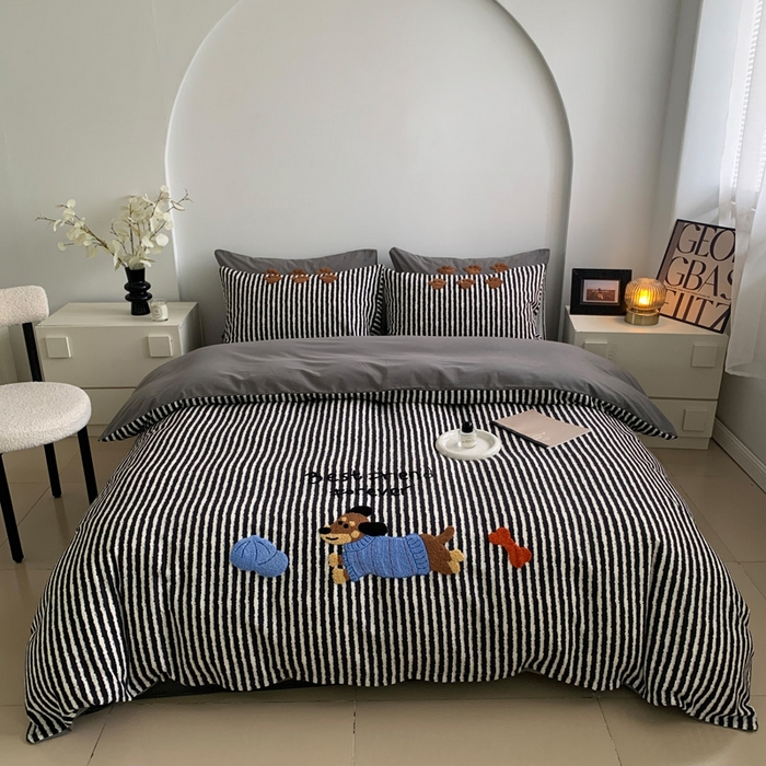 91家纺网 家纺一手货源 找家纺 （总）如意朵 2025新款全棉磨毛卡通毛巾绣四件套（专版花型）-场景二