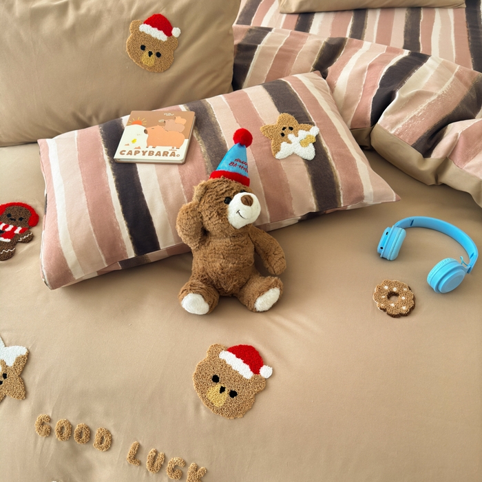 91家纺网 家纺一手货源 找家纺 如意朵 2025新款全棉加厚磨毛毛巾绣四件套（专版花型） 姜饼人