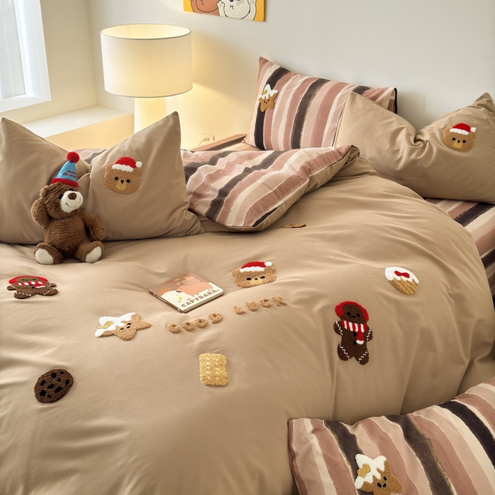 91家纺网 家纺一手货源 找家纺 如意朵 2025新款全棉加厚磨毛毛巾绣四件套（专版花型） 姜饼人