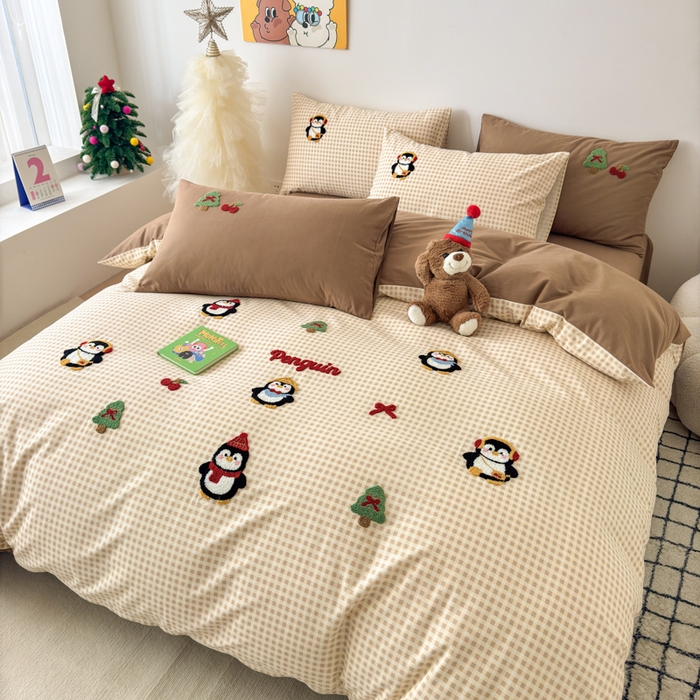 91家纺网 家纺一手货源 找家纺 如意朵 2025新款全棉加厚磨毛毛巾绣四件套（专版花型） 快乐企鹅