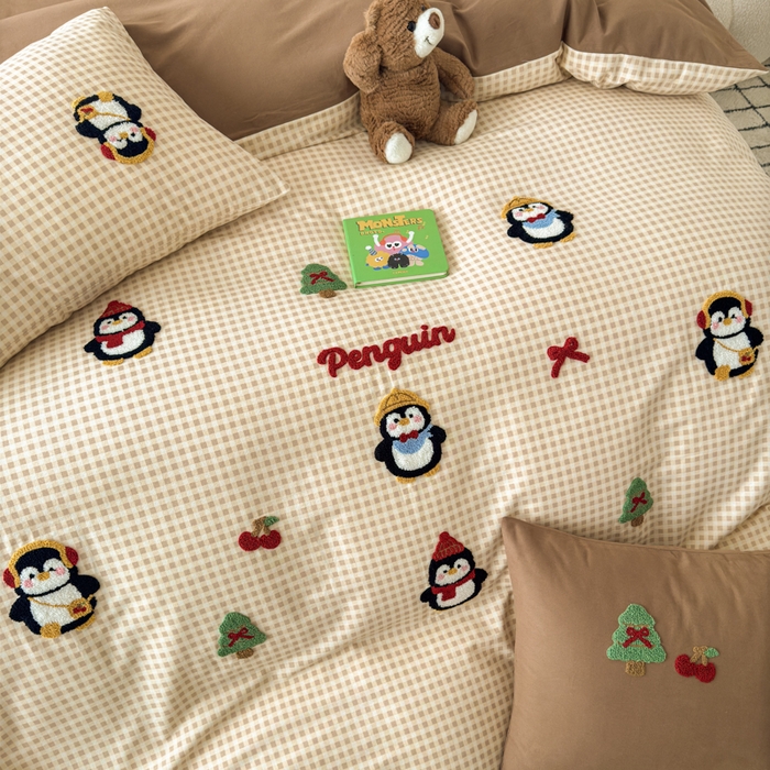 91家纺网 家纺一手货源 找家纺 如意朵 2025新款全棉加厚磨毛毛巾绣四件套（专版花型） 快乐企鹅