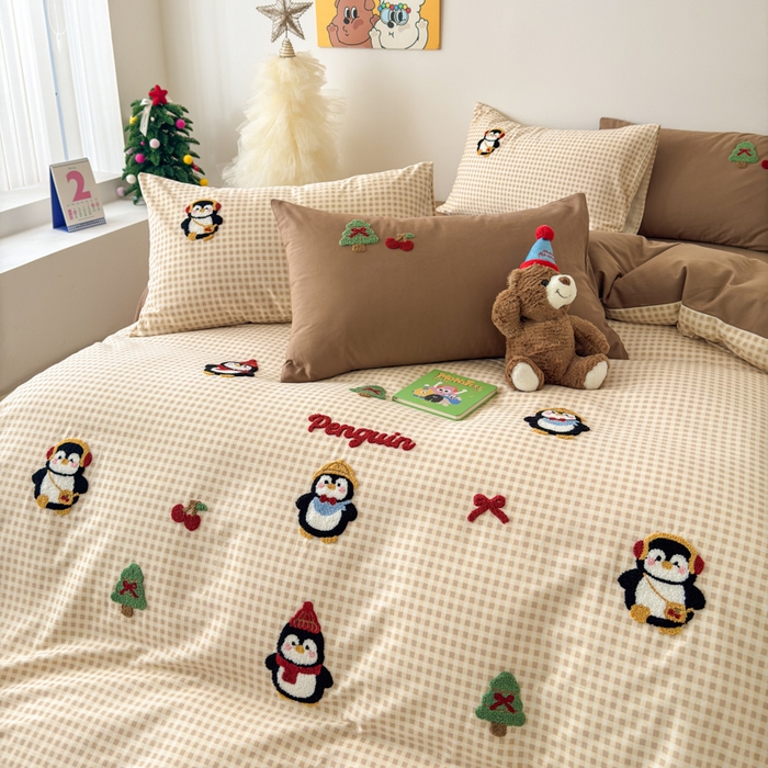 91家纺网 家纺一手货源 找家纺 如意朵 2025新款全棉加厚磨毛毛巾绣四件套（专版花型） 快乐企鹅