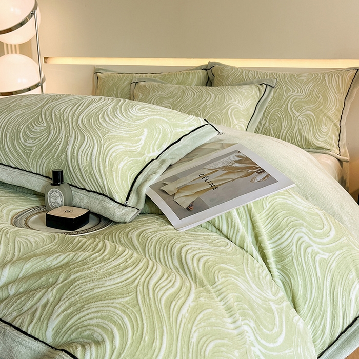 91家纺网 家纺一手货源 找家纺 （总）畅畅家纺 2025新款冬季压线款雕花牛奶绒四件套