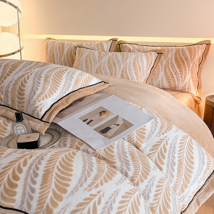 91家纺网 家纺一手货源 找家纺 畅畅家纺 2025新款冬季压线款雕花牛奶绒四件套 叶恋-咖