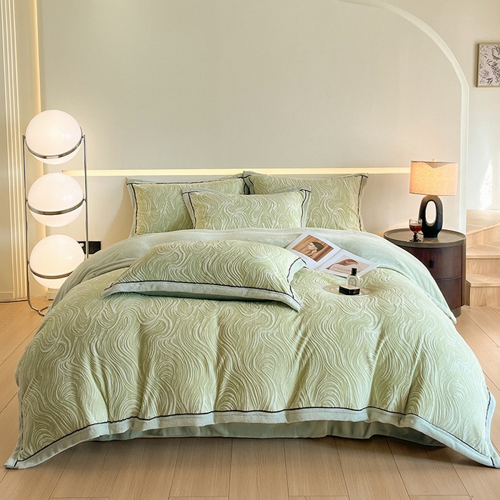 91家纺网 家纺一手货源 找家纺 （总）畅畅家纺 2025新款冬季压线款雕花牛奶绒四件套