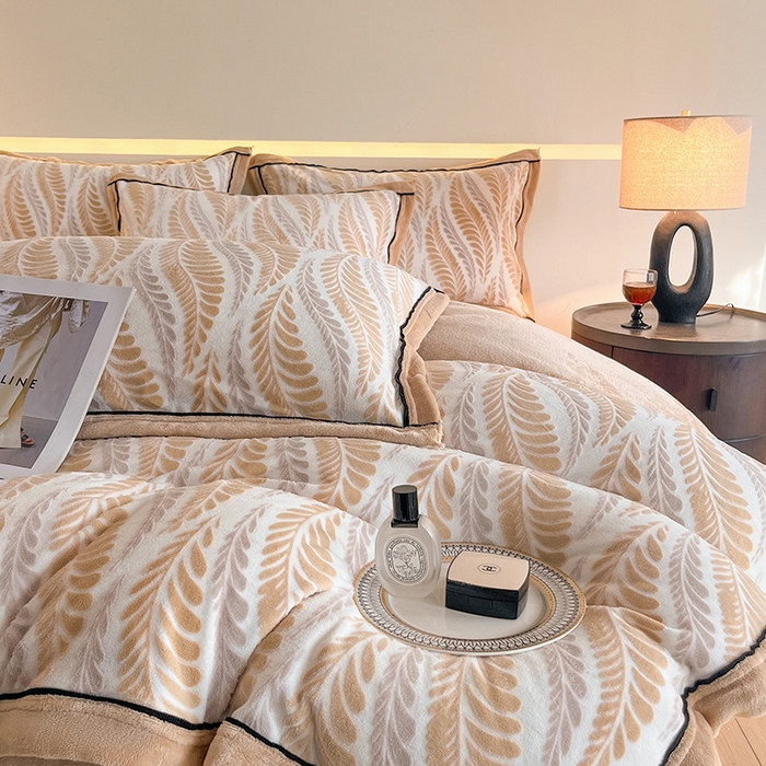 91家纺网 家纺一手货源 找家纺 畅畅家纺 2025新款冬季压线款雕花牛奶绒四件套 叶恋-咖