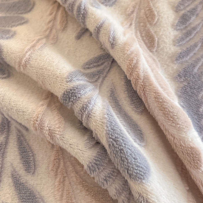 91家纺网 家纺一手货源 找家纺 畅畅家纺 2025新款冬季压线款雕花牛奶绒四件套 叶恋-蓝