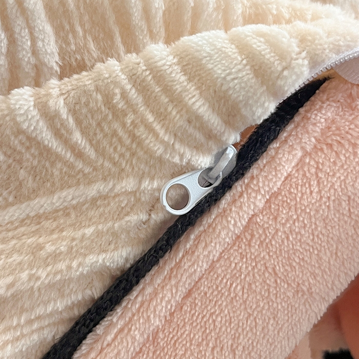 91家纺网 家纺一手货源 找家纺 畅畅家纺 2025新款冬季压线款雕花牛奶绒四件套 简约浪漫-玉粉