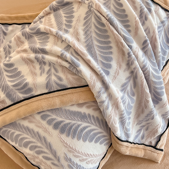 91家纺网 家纺一手货源 找家纺 畅畅家纺 2025新款冬季压线款雕花牛奶绒四件套 叶恋-蓝