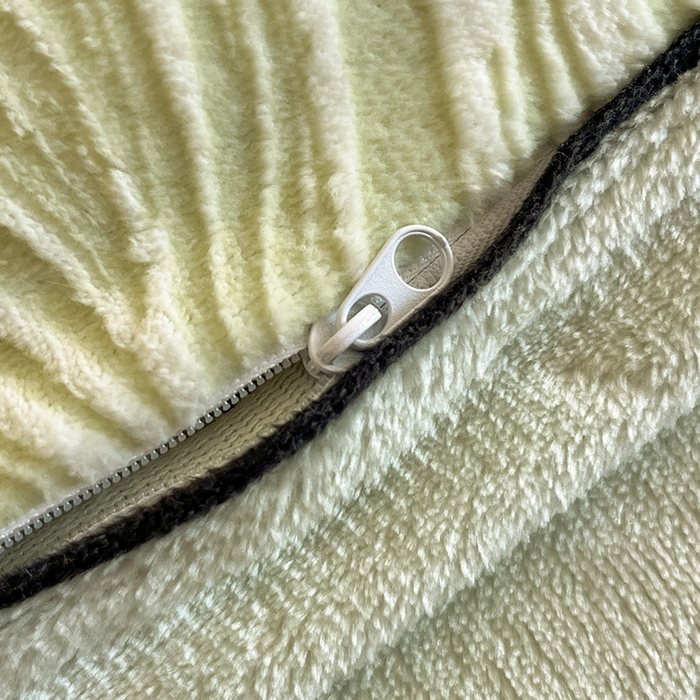 91家纺网 家纺一手货源 找家纺 畅畅家纺 2025新款冬季压线款雕花牛奶绒四件套 简约浪漫-绿