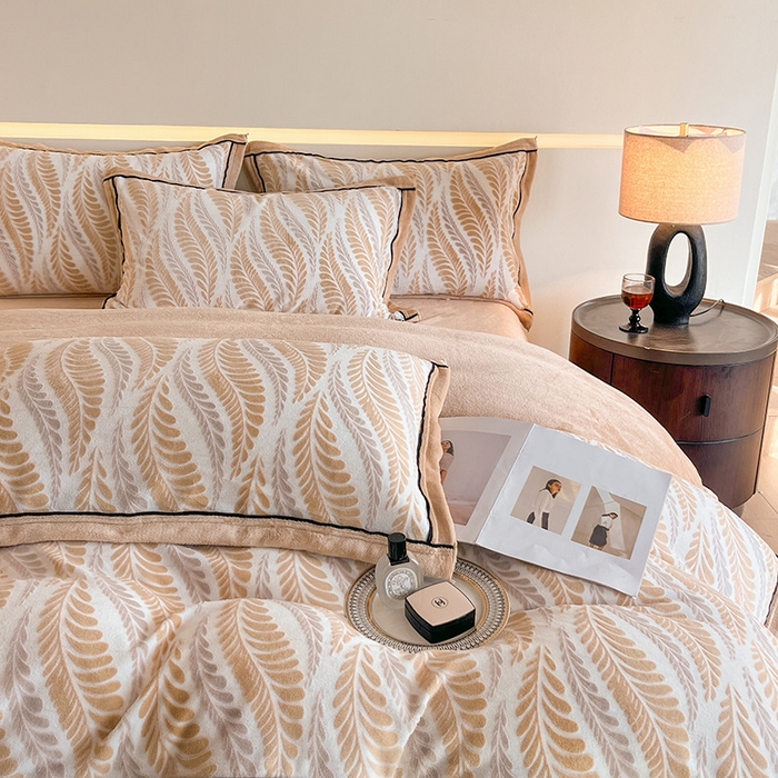 91家纺网 家纺一手货源 找家纺 畅畅家纺 2025新款冬季压线款雕花牛奶绒四件套 叶恋-咖