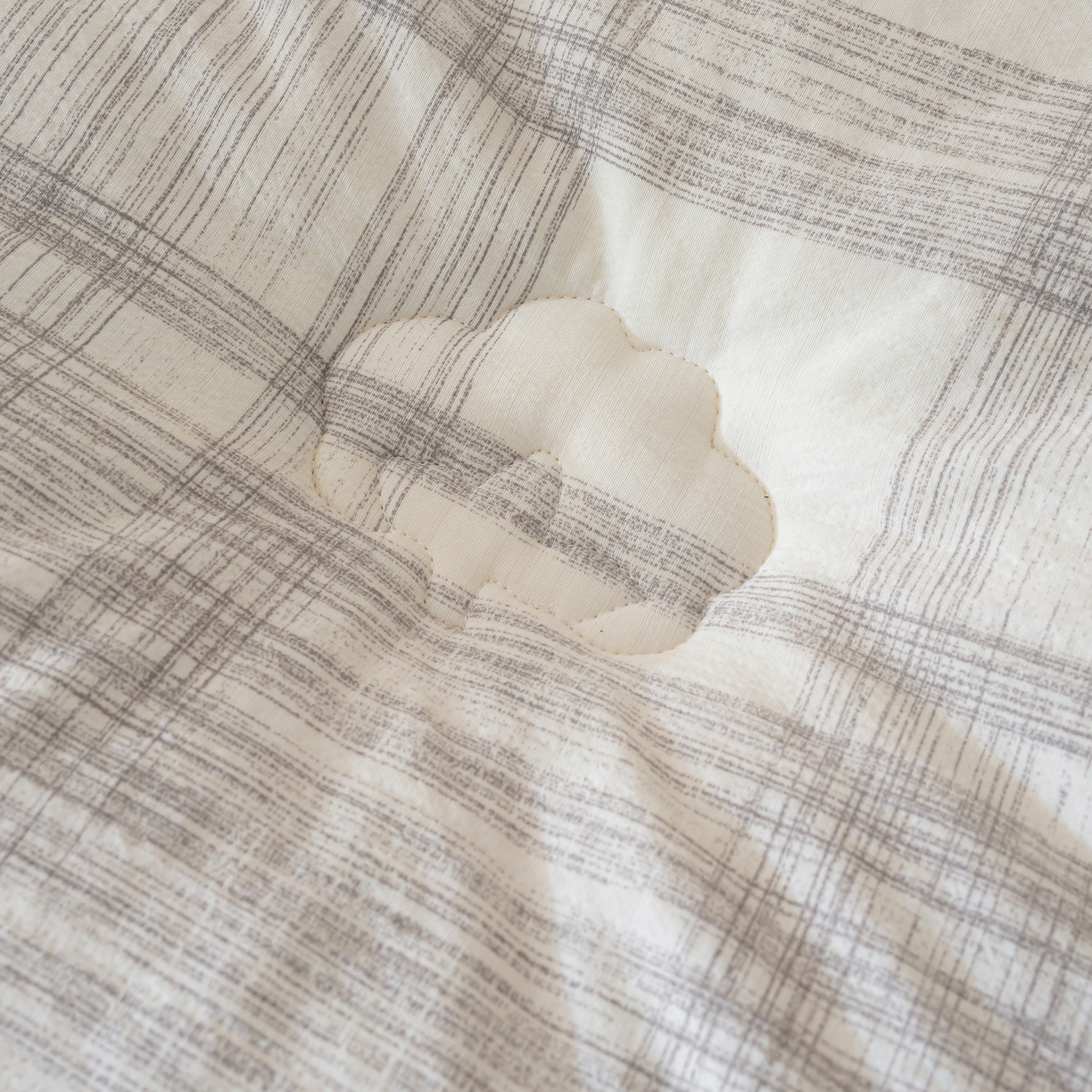 91家纺网 家纺一手货源 找家纺 蓝冰家纺 2025新款亚麻棉花冬被 浅灰格子