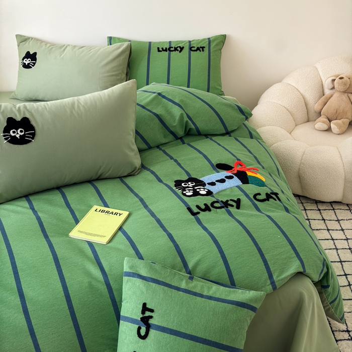 91家纺网 家纺一手货源 找家纺 如意朵 2025新款全棉加厚磨毛毛巾绣四件套（专版花型） 幸运猫咪