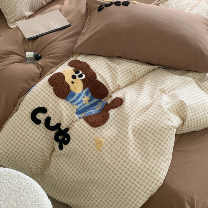 91家纺网 家纺一手货源 找家纺 如意朵 2025新款全棉加厚磨毛毛巾绣四件套（专版花型） 羞羞狗