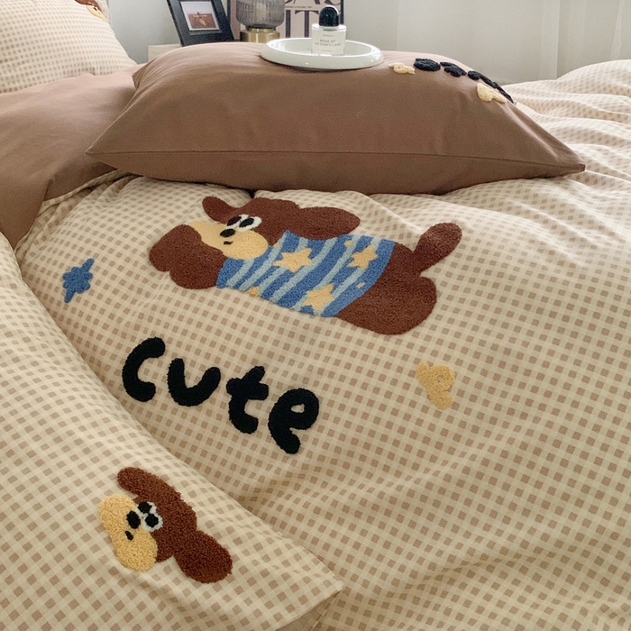 91家纺网 家纺一手货源 找家纺 如意朵 2025新款全棉加厚磨毛毛巾绣四件套（专版花型） 羞羞狗