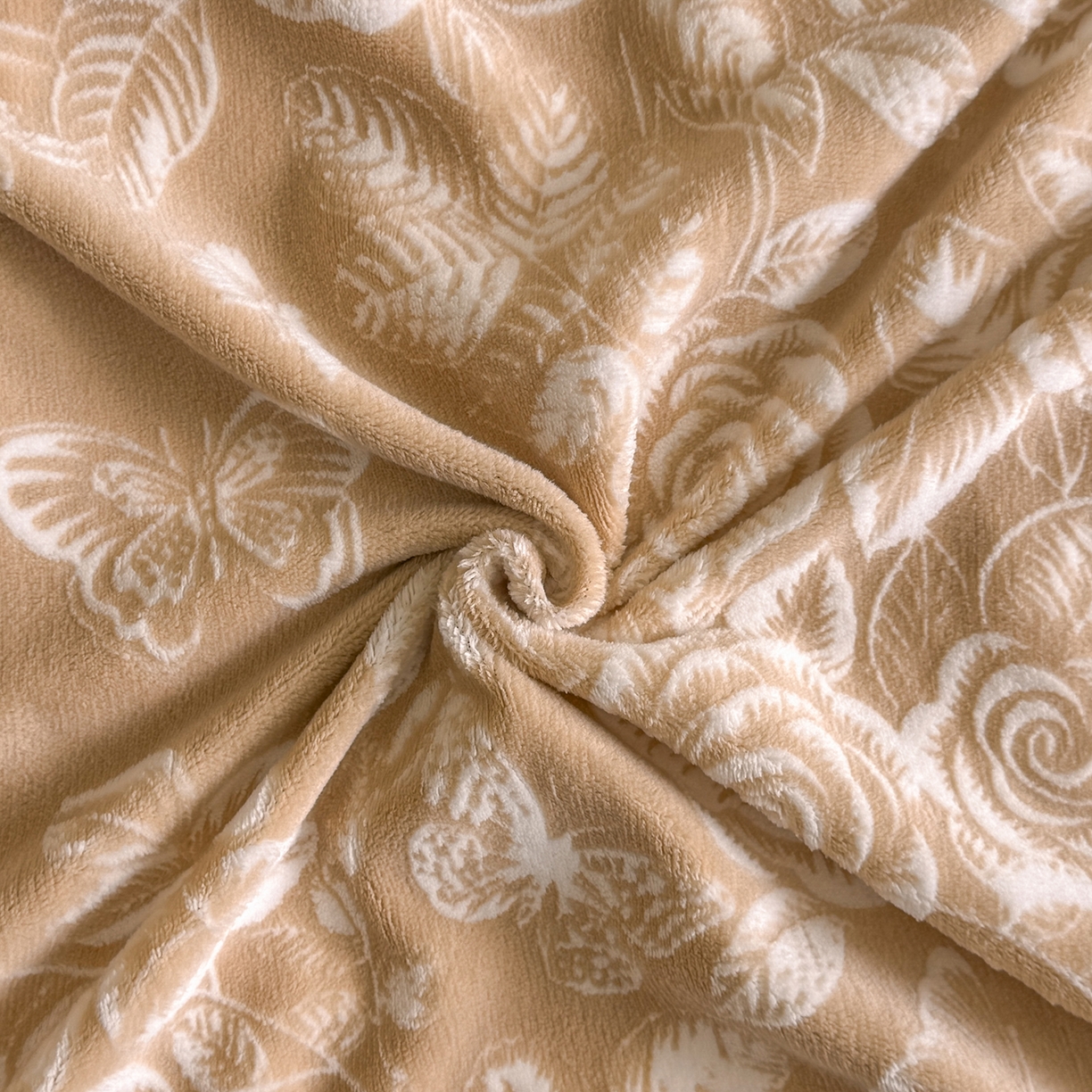 91家纺网 家纺一手货源 找家纺 畅畅家纺 2025新款轻奢高档烂花牛奶绒花边款四件套 蝶恋花-咖