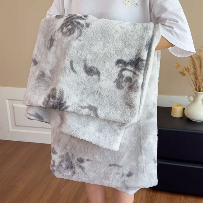 91家纺网 家纺一手货源 找家纺 璐维斯 2025新款A类兔毛绒双层多功能被套毯带拉链 卡通花卉牛奶绒毛毯秋冬保暖毯子盖毯 繁花-灰