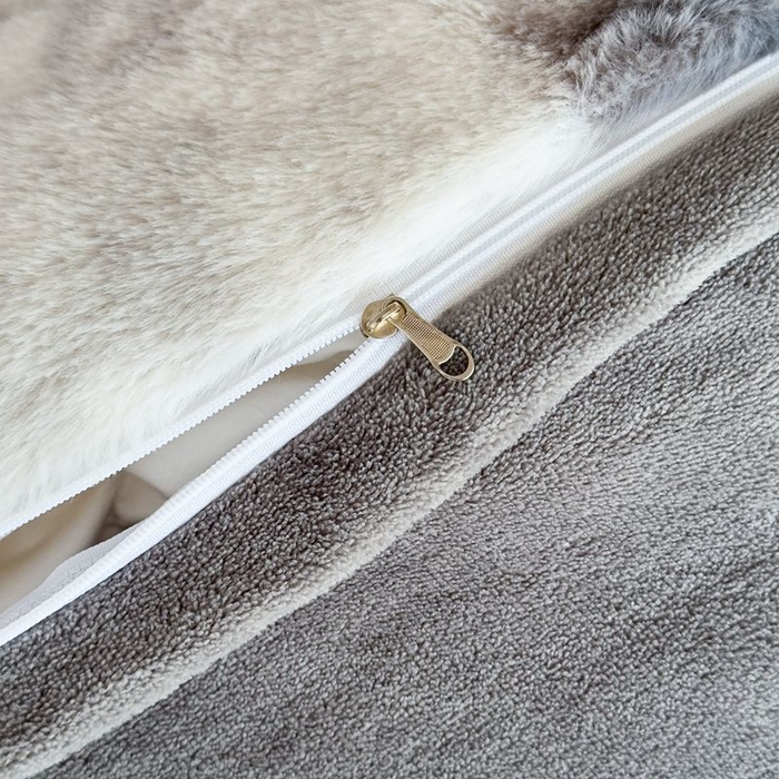 91家纺网 家纺一手货源 找家纺 璐维斯 2025新款A类兔毛绒双层多功能被套毯带拉链 卡通花卉牛奶绒毛毯秋冬保暖毯子盖毯 繁花-灰