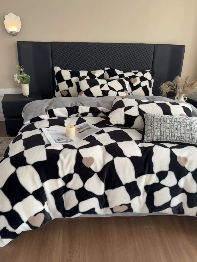 91家纺网 家纺一手货源 找家纺 璐维斯 2025新款A类兔毛绒双层多功能被套毯带拉链 卡通花卉牛奶绒毛毯秋冬保暖毯子盖毯 黑白棋盘格