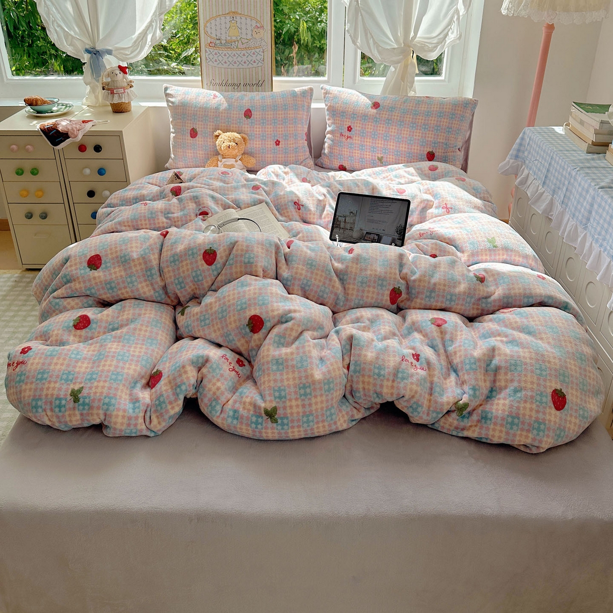 91家纺网 家纺一手货源 找家纺 （总）优选 2025新款小清新加厚高克重牛奶绒四件套直播爆款电商爆款