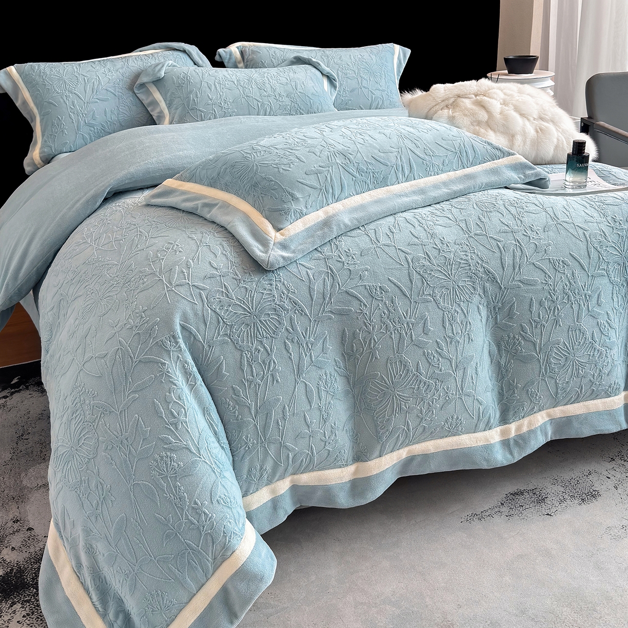 91家纺网 家纺一手货源 找家纺 家居1号家纺 2025新款230克全消光牛奶绒四件套-梦蝶 梦蝶-兰