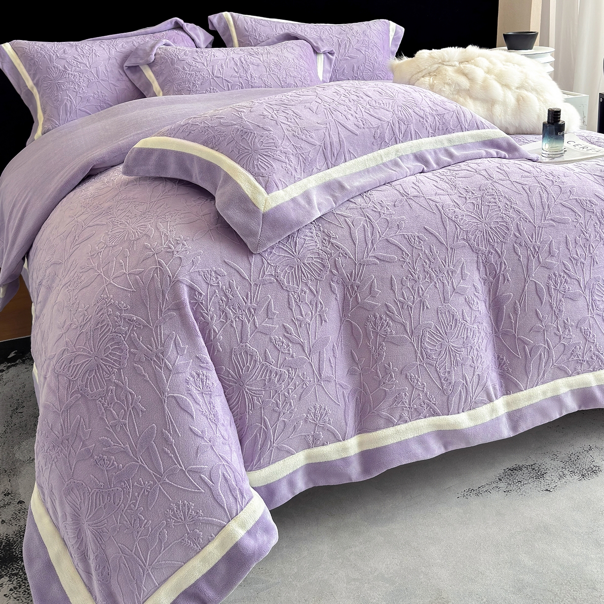 91家纺网 家纺一手货源 找家纺 家居1号家纺 2025新款230克全消光牛奶绒四件套-梦蝶 梦蝶-暖紫